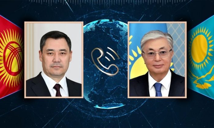 Президент Садыр Жапаров провел телефонный разговор с Президентом Казахстана Касым-Жомартом Токаевым