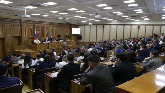Tataristan’da Birleşik Rusya ve MGER, PolitZavod projesinin yeni sezonunu başlattı