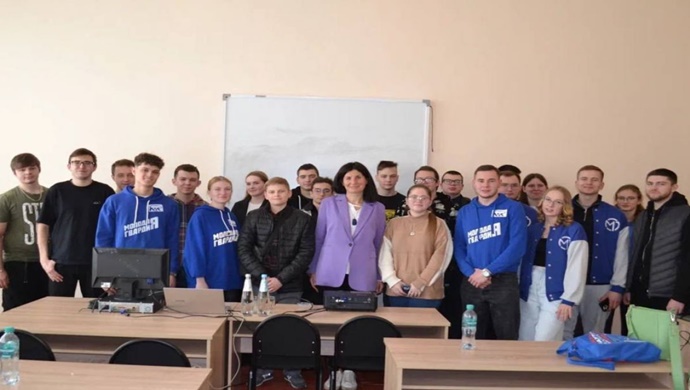 Нижегородские активисты «Единой России» организовали серию образовательных мероприятий для молодёжи ДНР