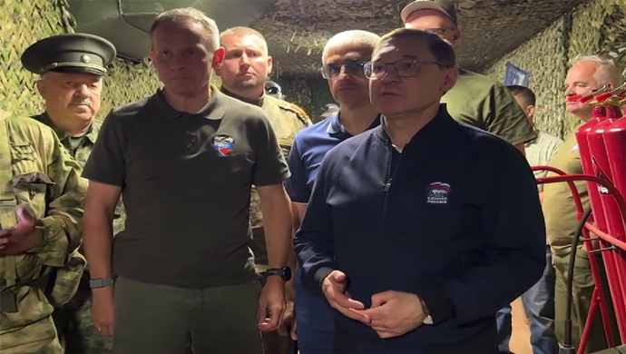 Vladimir Yakushev, Lugansk Halk Cumhuriyeti’ndeki Kazak tugaylarına ekipman teslim etti