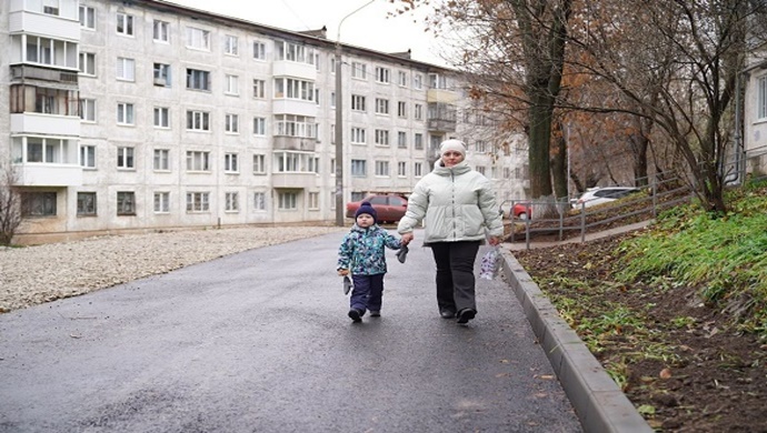 При содействии «Единой России» в Ижевске в 2025 году благоустроили 12 дворов