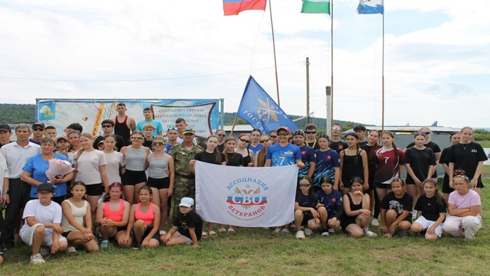 Başkortostan’ın Kıginsky bölgesinde Birleşik Rusya taraftarları plaj voleybolu turnuvası düzenledi